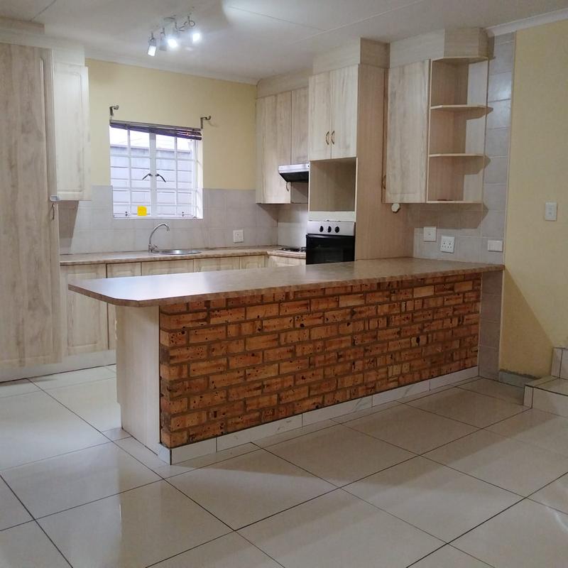 To Let 3 Bedroom Property for Rent in Safari Gardens North West
